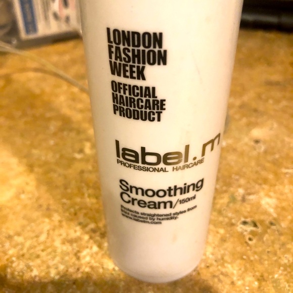 LABEL M SMOOTHING CRÈME. -NEW- PRICED TO SELL BELOW WHOLESALE. - Picture 2 of 3